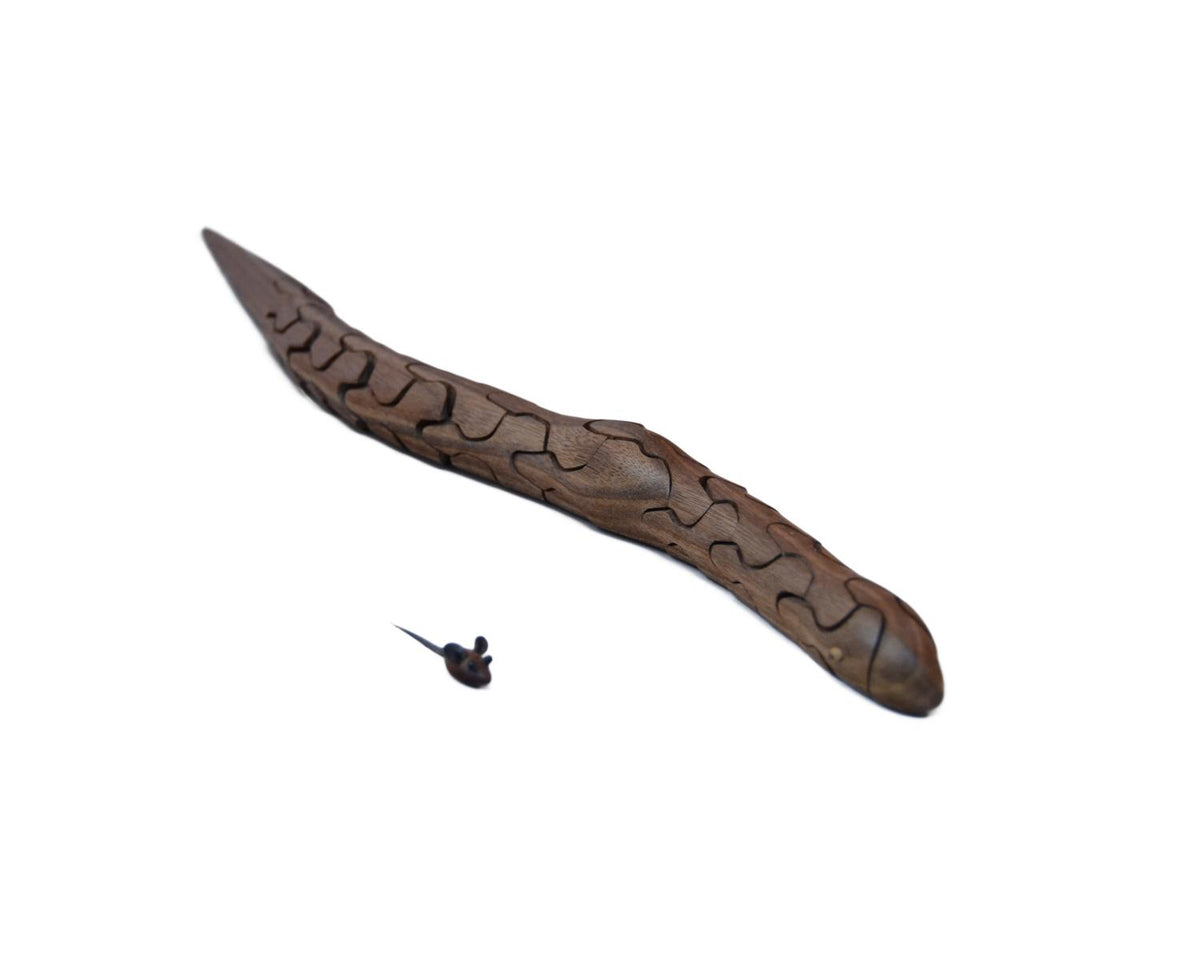 20 inch Walnut Snake with Mouse Puzzle in Walnut – beryl